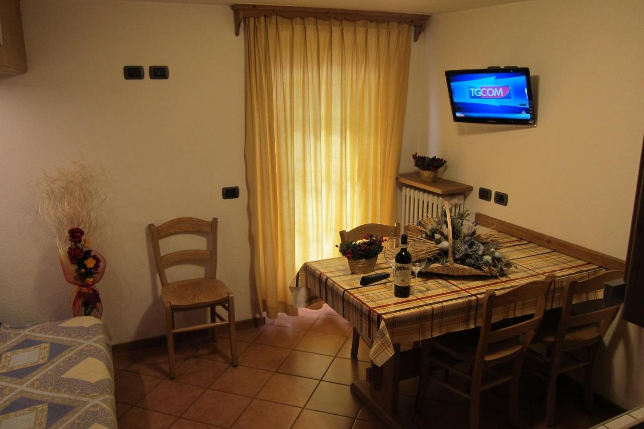 ليفينو Chalet Del Sole Per Gruppi الغرفة الصورة
